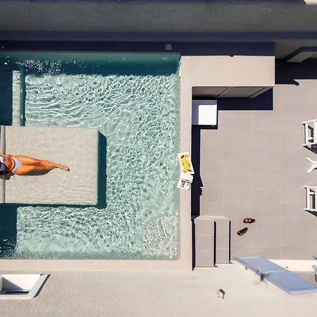Acroterra Rosa Luxury Suites & Spa-3