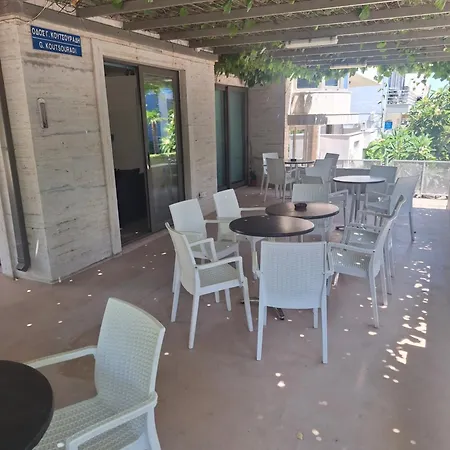 Captain Yiannis Studios & Apartments-2