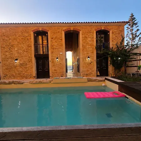 Volakas Beachfront Suites-3