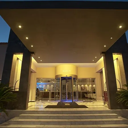 Arty Grand Hotel-3