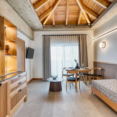 Capital Luxury Suites-3