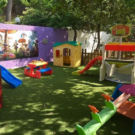 Venus Beach Hotel Bungalows-2