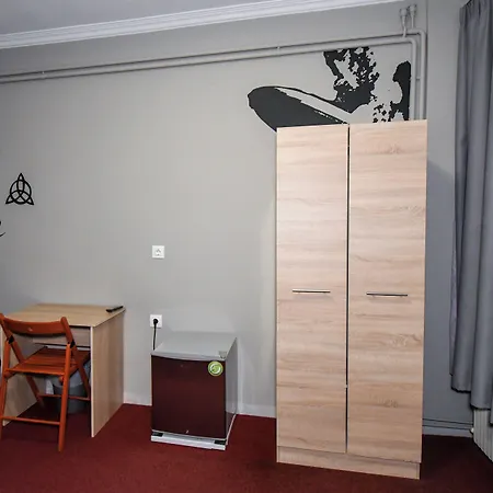 Stay Hybrid Youth Hostel-2
