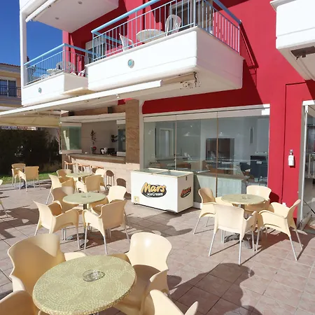 Summer Dream Hotel-2