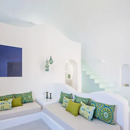 Skyfall Suites - Adults Only-3