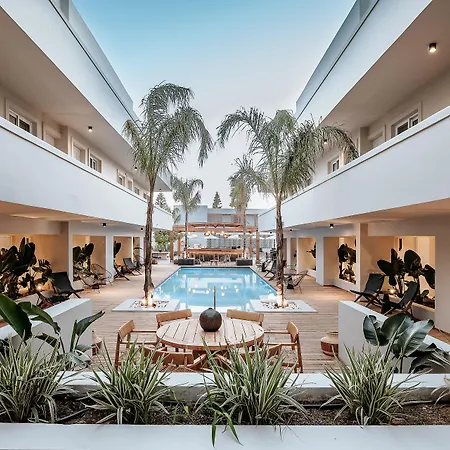 More Meni Residence & Suites-3