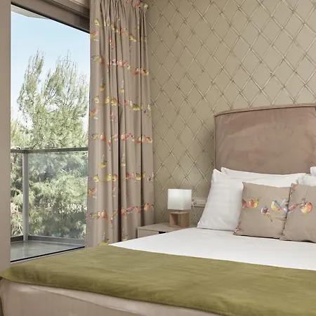 Koukounaria Hotel & Suites-3