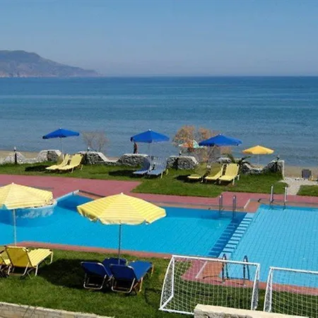 Mari Beach-3