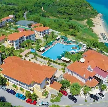 Aristoteles Beach-2