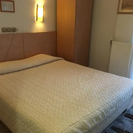 Hotel Orestion - Bike And Motorcycle Friendly Hotel-3