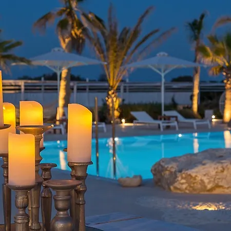 White Pearls-Adults Only Luxury Suites-3