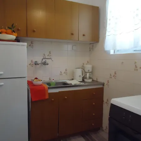 Ενοικιαζόμενα Δωμάτια Χριστίνα-3