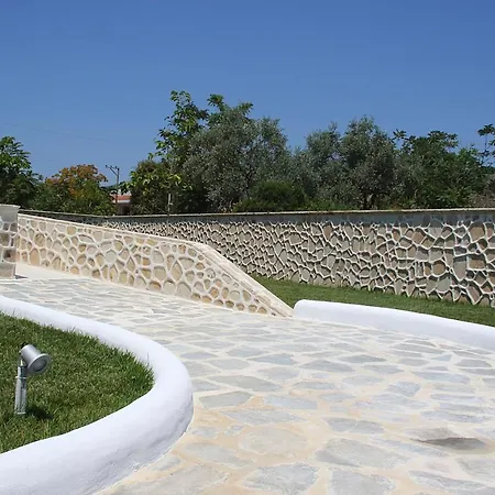 La Pierre-2