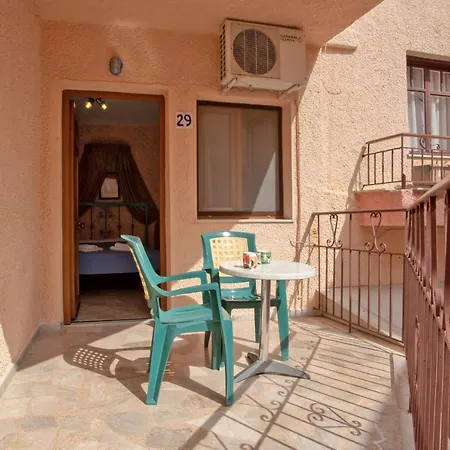 Kleoni Club Apartments-3
