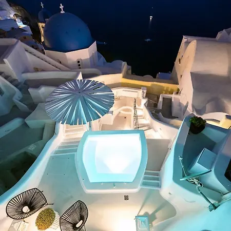 Cave Suite Oia-3