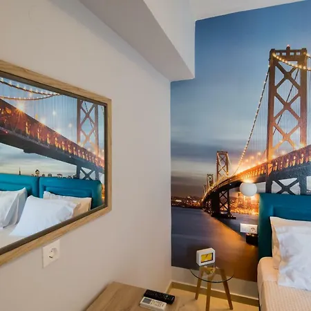 Christina'S Luxury Apartment-3