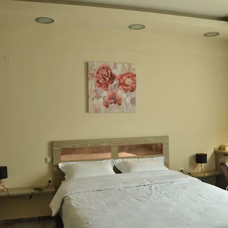 Agias Sofias Street Luxurious Studio-2