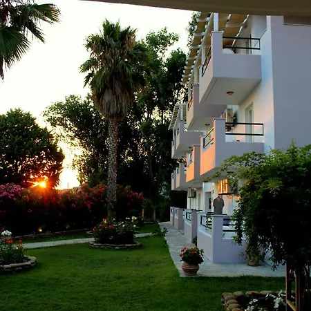 Cavos Beach House-3