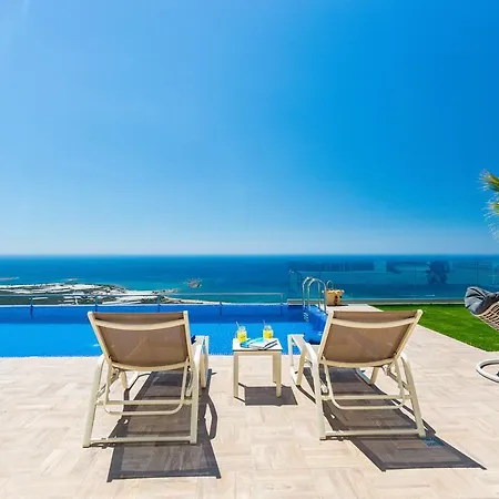 Blue Horizon Luxury Villas-3