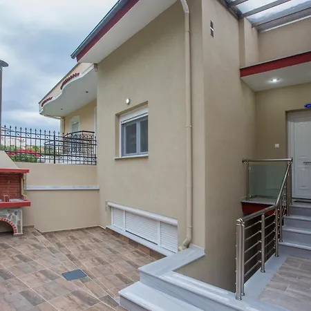 Rent House Diamond-2