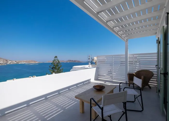 Lorenzo Studios&Suites Paros