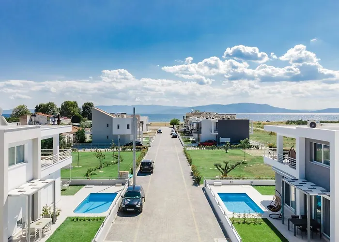 Thalassa & Thalassa Prive Residential Complex
