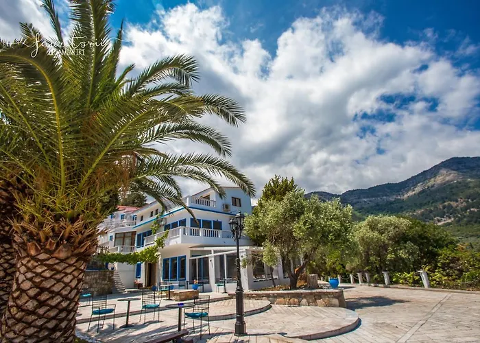 Kinira Beach Hotel