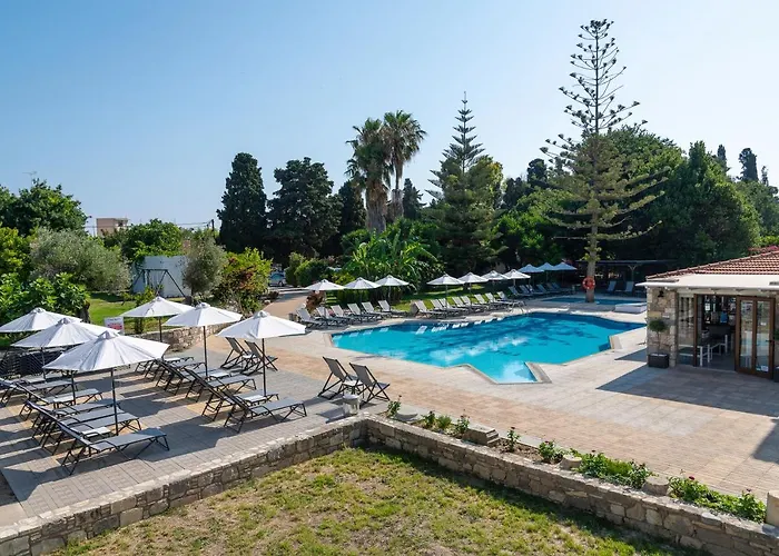 Theatraki Apartments