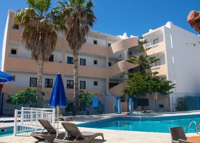 Harriets Apartments