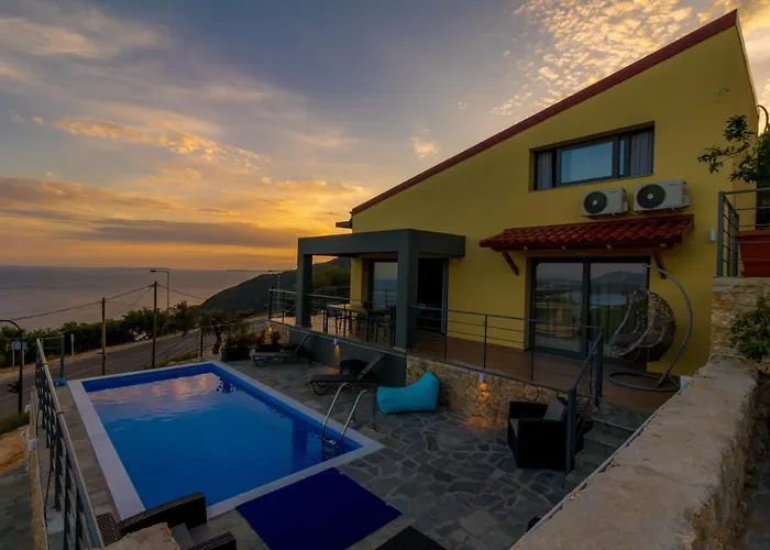 Santakira Villas