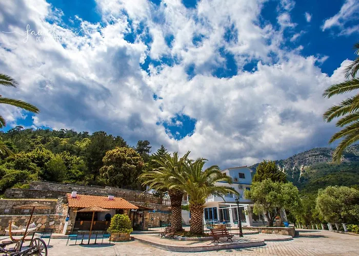 Kinira Beach Hotel