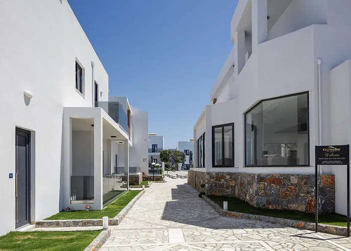 Golden Bay Boutique Hotel & Bungalows