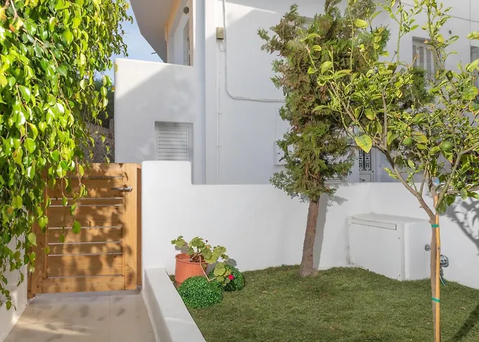 Naxos Downtown Apartments & Suites