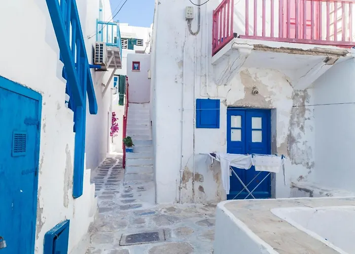 Mykonos Vibes Downtown Townhouse