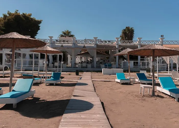 Olive Grove Beachfront Apartments & Seaview Suites (Adults Only)