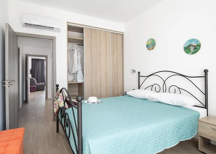 Grand Dodo'S Triada Seaview Studios Agia Triada 