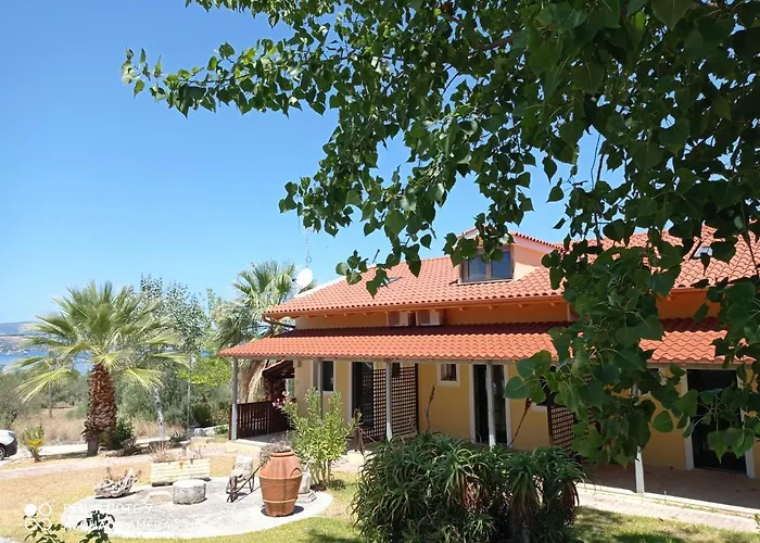 Summer Garden Αpartments & Studios