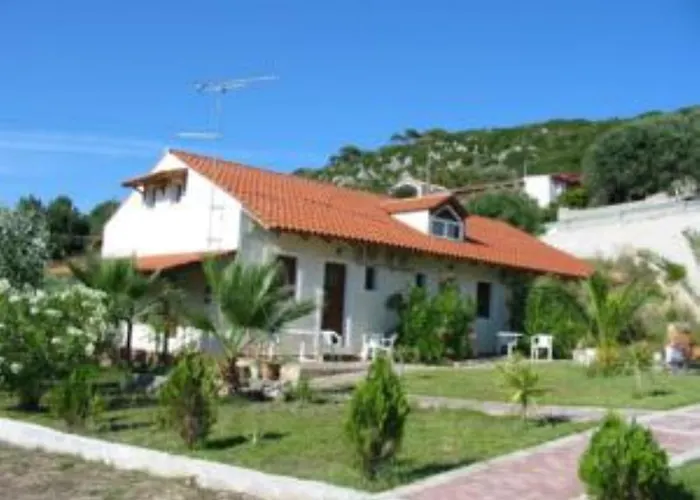 Summer Garden Αpartments & Studios
