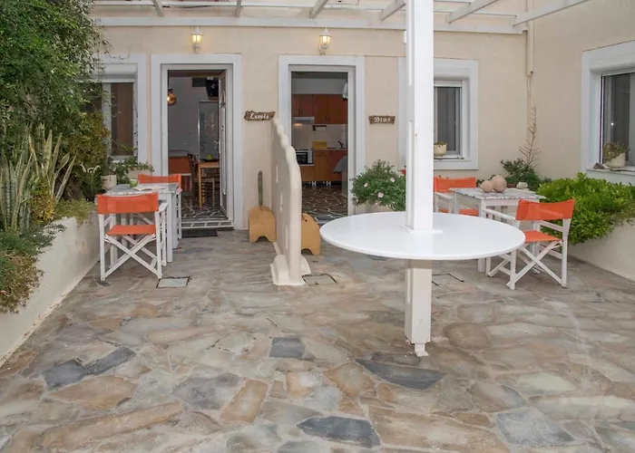 Papafragas Studios Pachaina