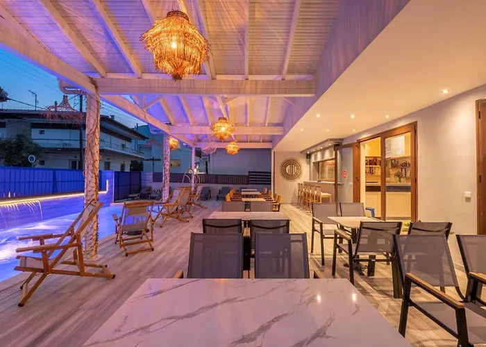 Adonis Hotel