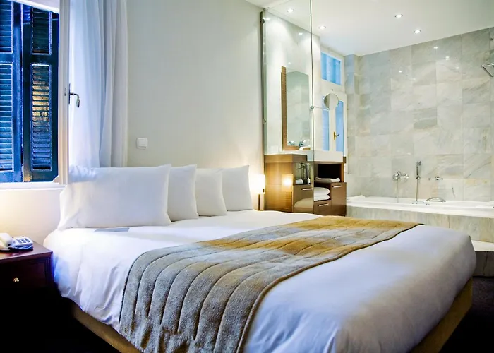 Arni Domotel