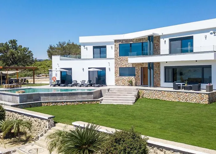 Villa Indira Καλυθιές