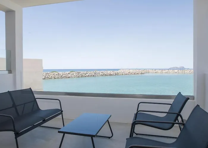 Isalos Sea View Studios Kokkinos Pyrgos