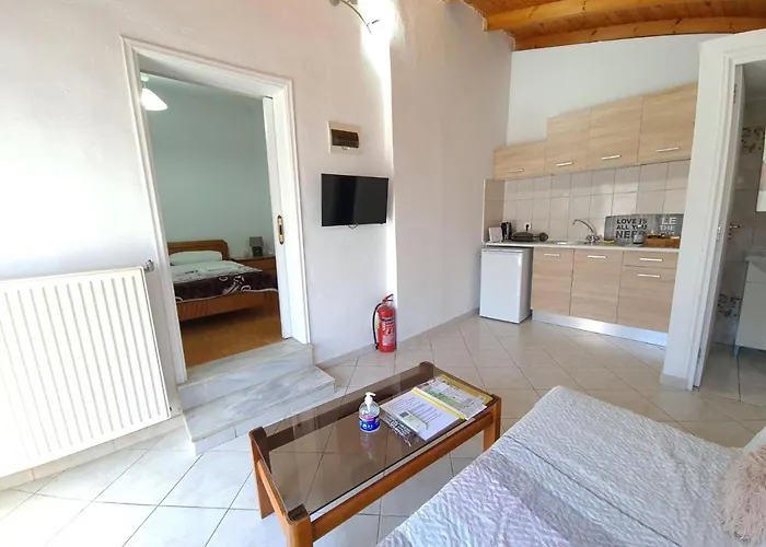 G-George Apartments By The Sea And Airport