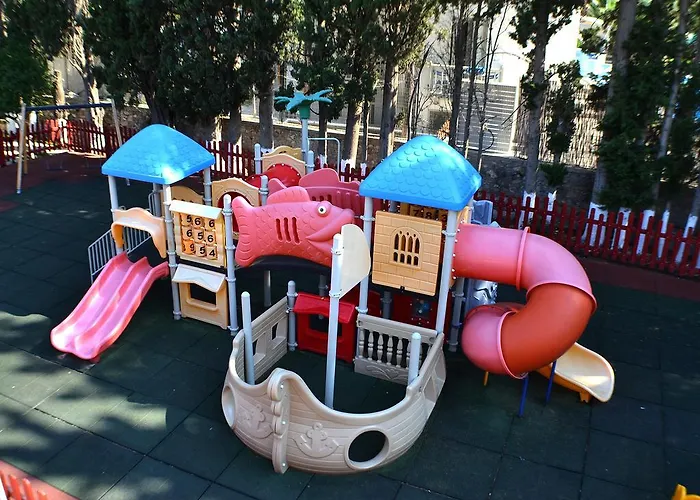 Kamares Apartments ΕΕ Πόρος