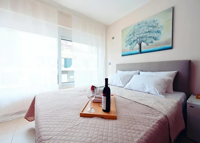 New Times Seafront Apartments Melissi