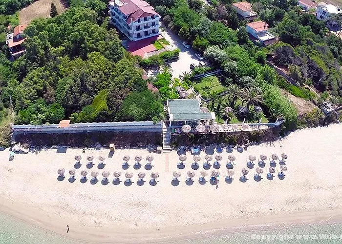 Alonaki Beach