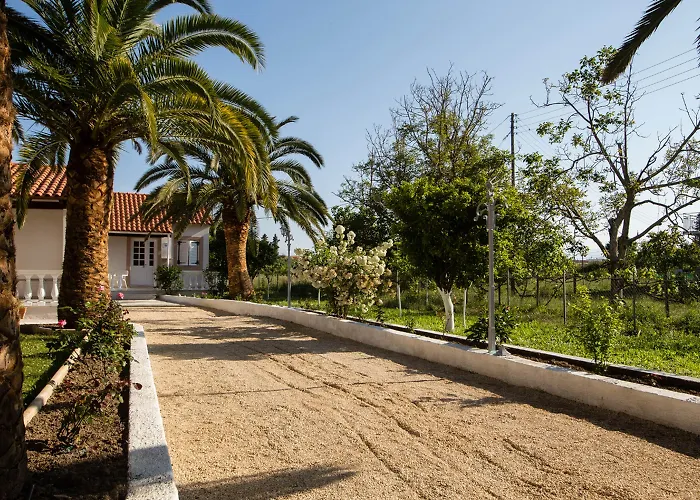 Paradise Village Roda 