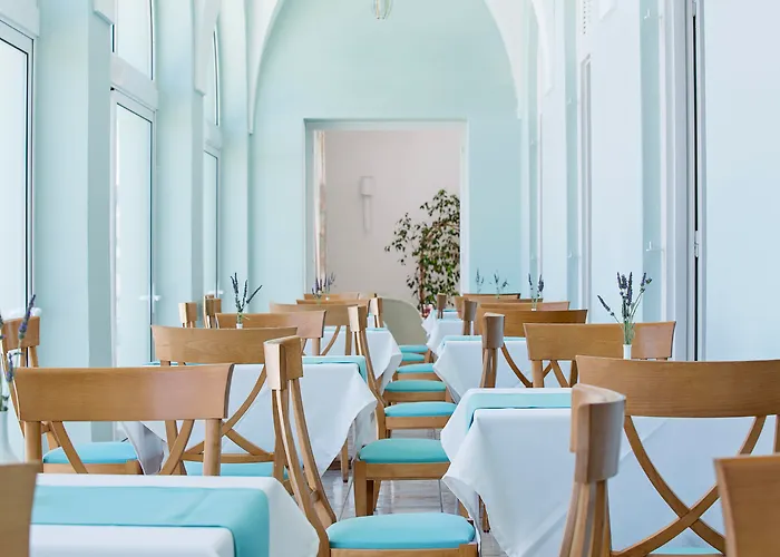 Atlantis Hotel Fira 