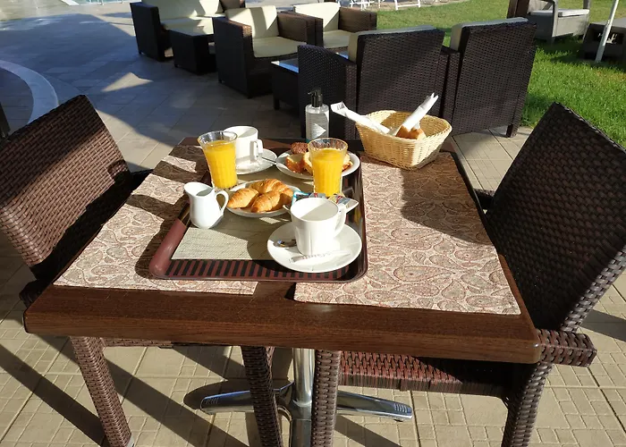 Eleni'S Garden & Castello Suites